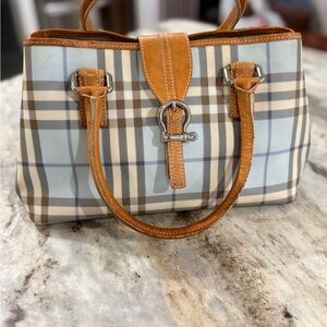 Stunning baby blue vintage Burberry Nova check handbag leather EUC